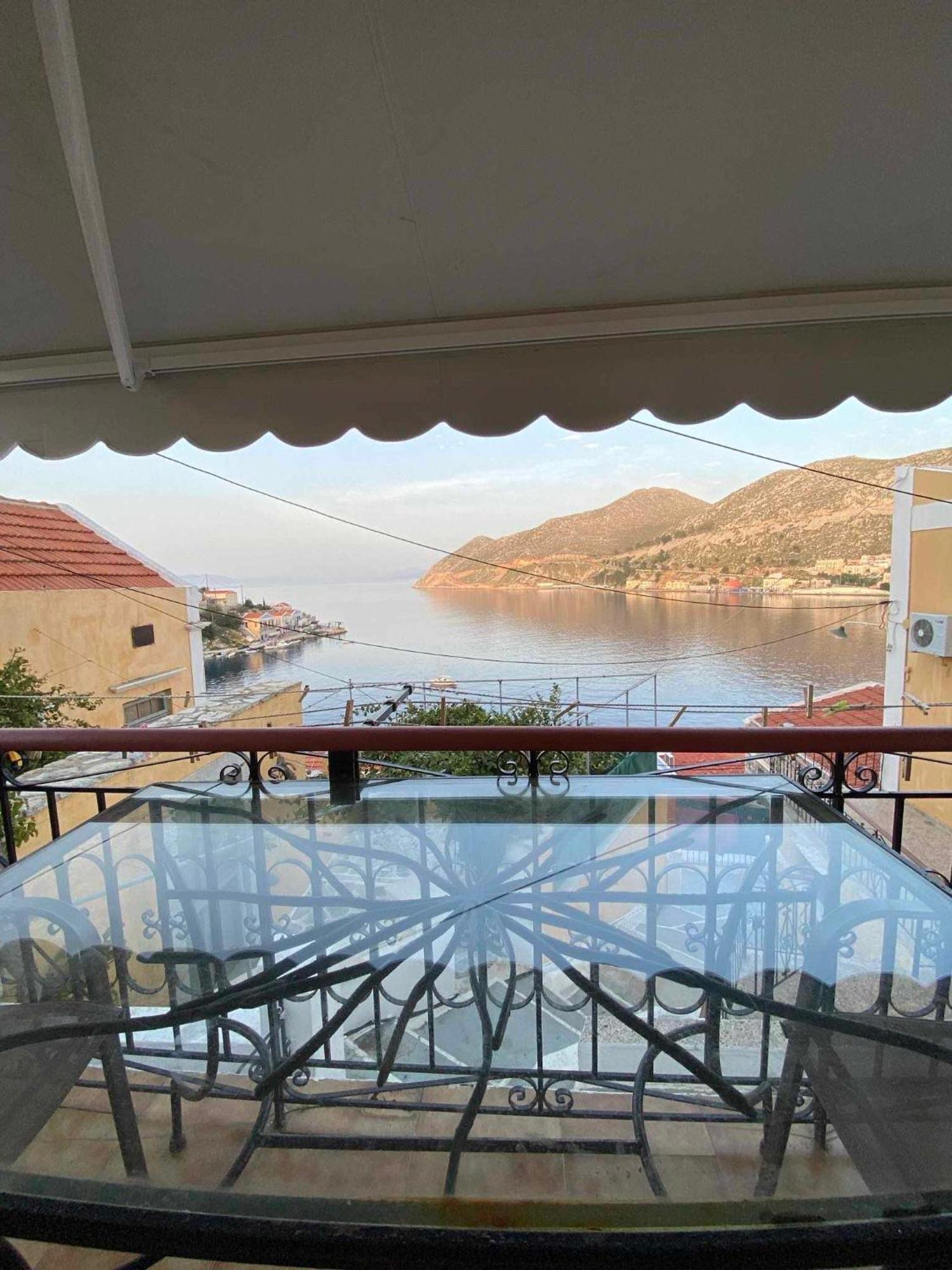 Villa Astradeni Sými Luaran gambar